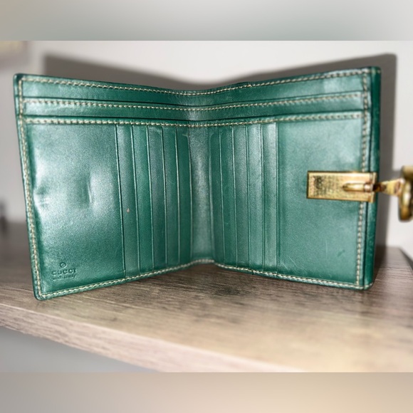 Gucci Vintage Guccissima GG Embossed Leather Bifold Wallet – Green - Picture 3 of 15